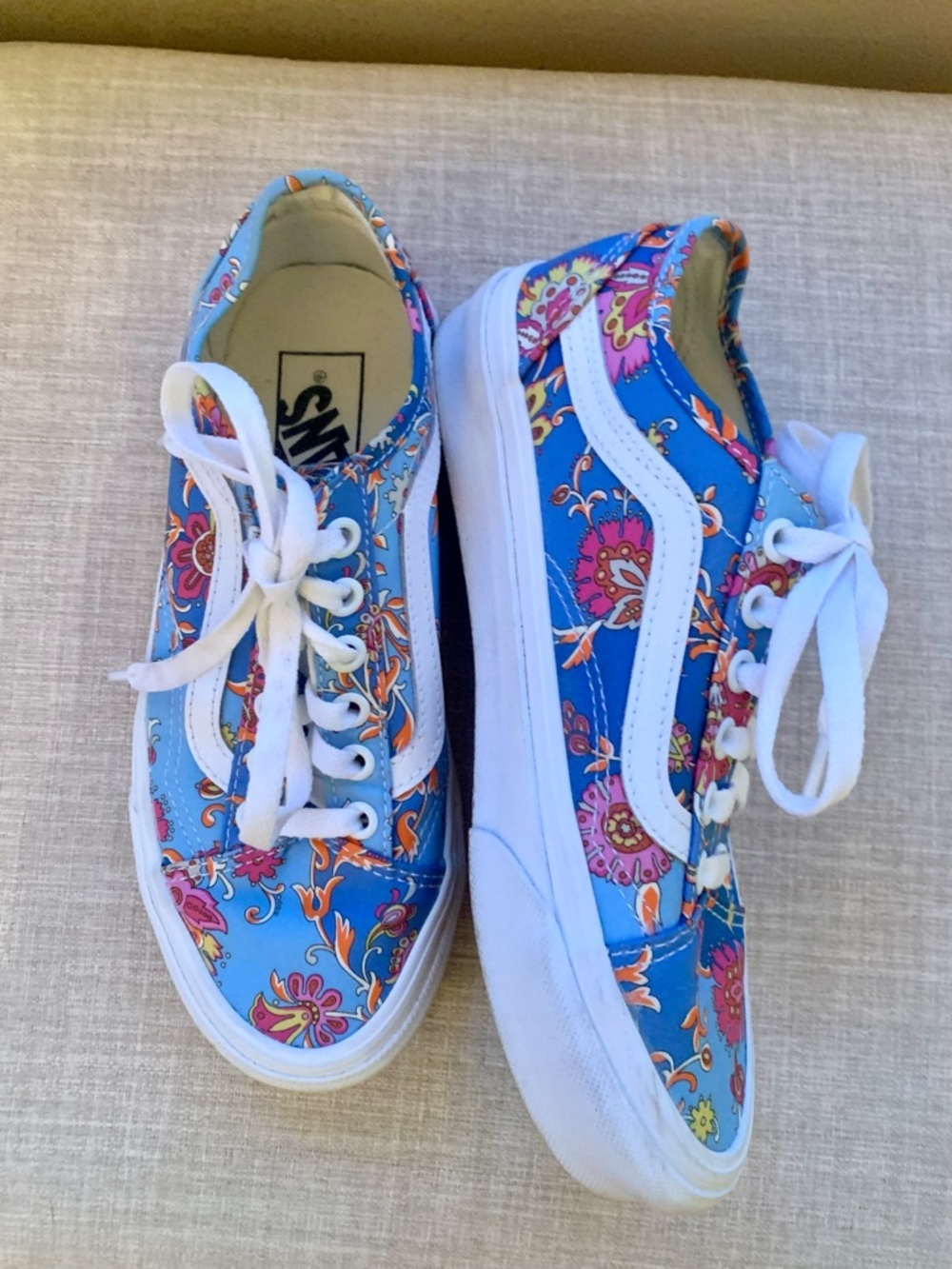 VANS LIBERTY FLORAL OLD SKOOL SNEAKERS 5.5
